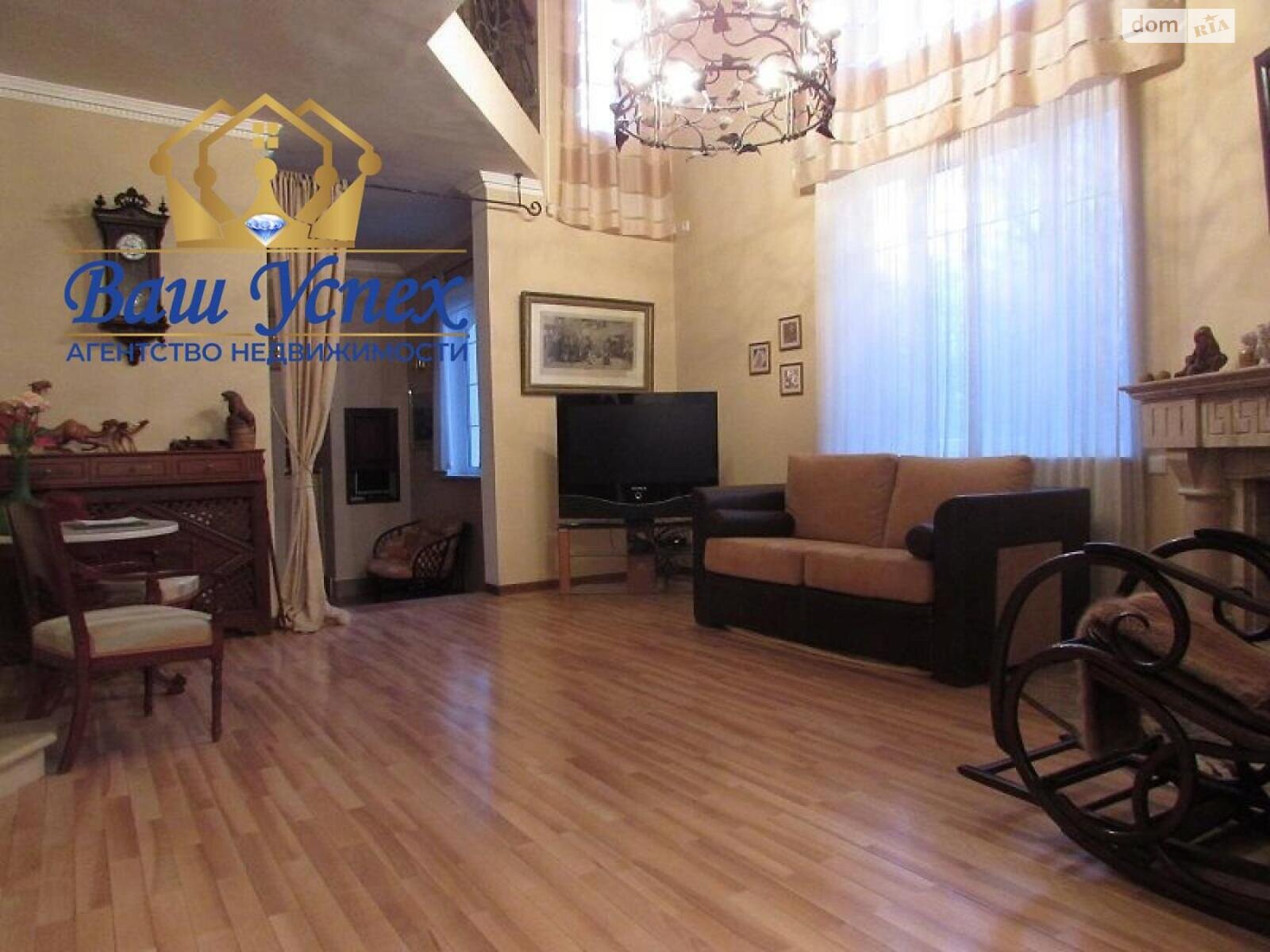 двоповерховий будинок, 430 кв. м, кирпич. Продаж у Лісниках фото 1