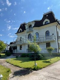 триповерховий будинок з гаражем, 914 кв. м, цегла. Продаж у Лісниках фото 2