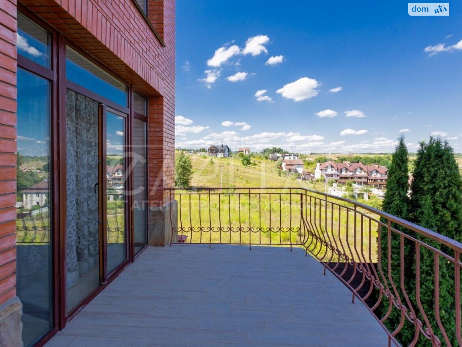 триповерховий будинок, 412 кв. м, цегла. Продаж у Лісниках фото 1 триповерховий будинок, 412 кв. м, цегла. Продаж у Лісниках фото 1