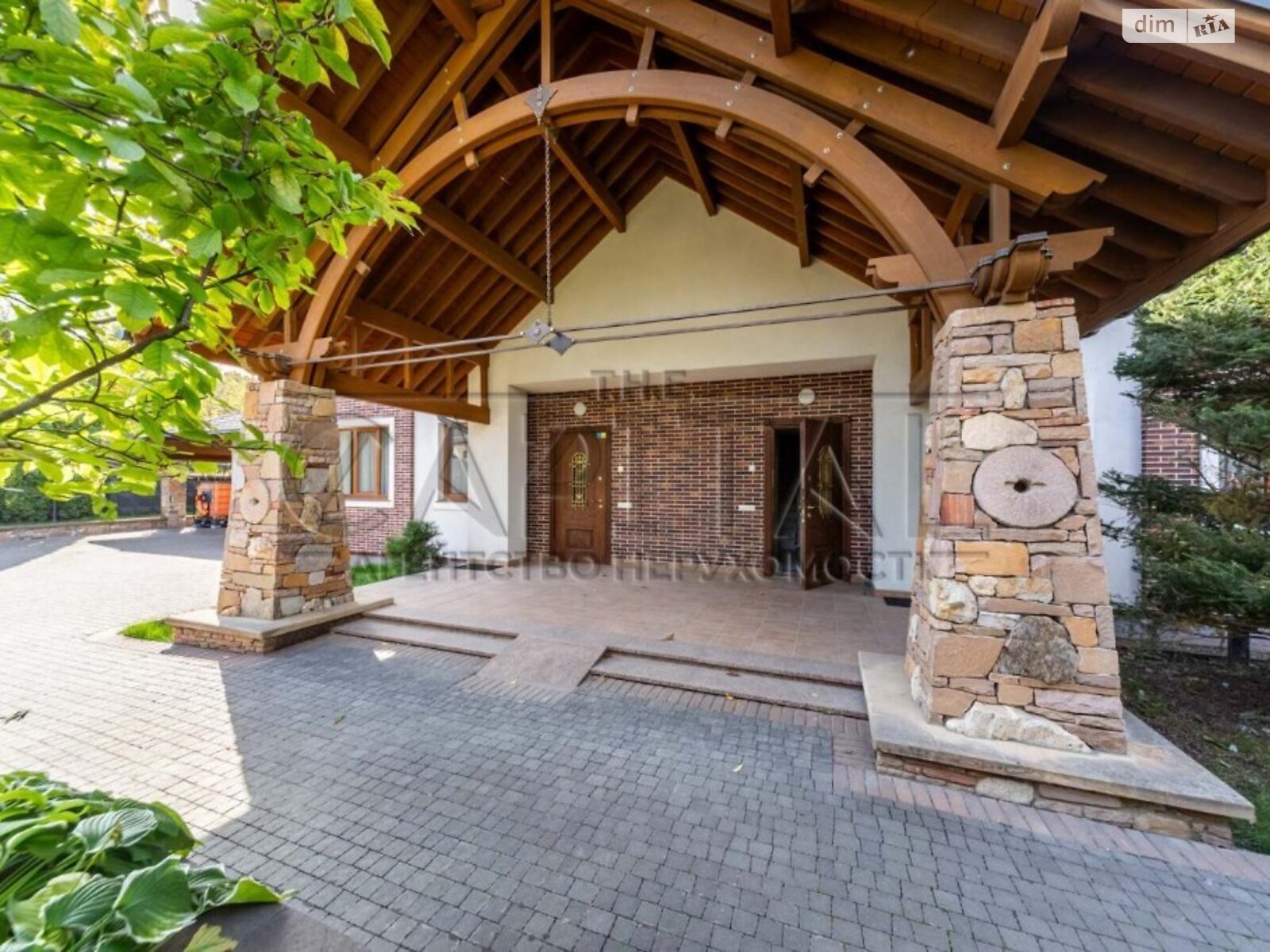 двоповерховий будинок з опаленням, 440 кв. м, цегла. Продаж у Лісниках фото 1 двоповерховий будинок з опаленням, 440 кв. м, цегла. Продаж у Лісниках фото 1