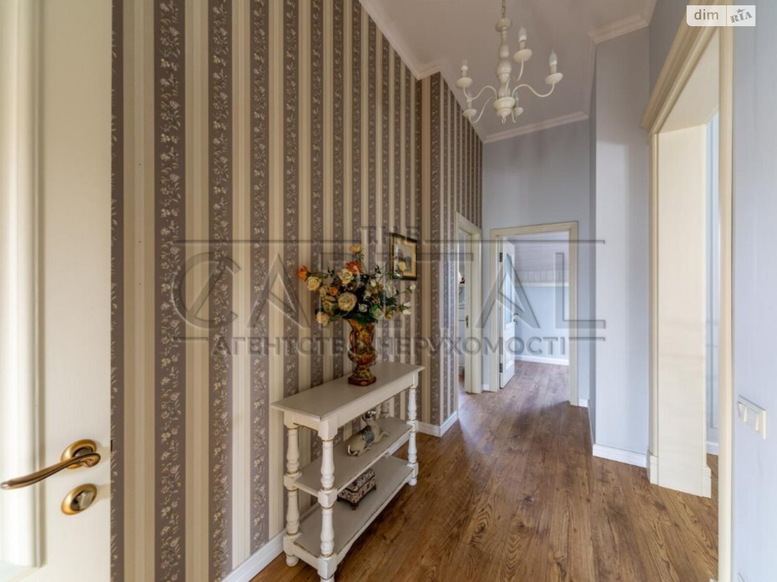двоповерховий будинок з опаленням, 440 кв. м, цегла. Продаж у Лісниках фото 1 двоповерховий будинок з опаленням, 440 кв. м, цегла. Продаж у Лісниках фото 1