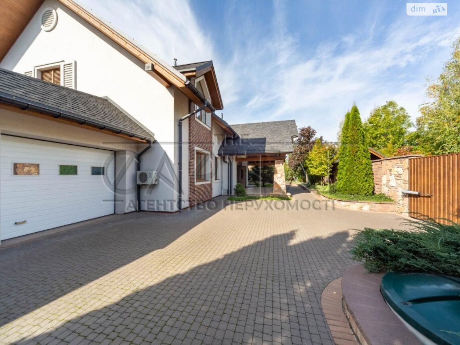 двоповерховий будинок з опаленням, 440 кв. м, цегла. Продаж у Лісниках фото 1 двоповерховий будинок з опаленням, 440 кв. м, цегла. Продаж у Лісниках фото 1