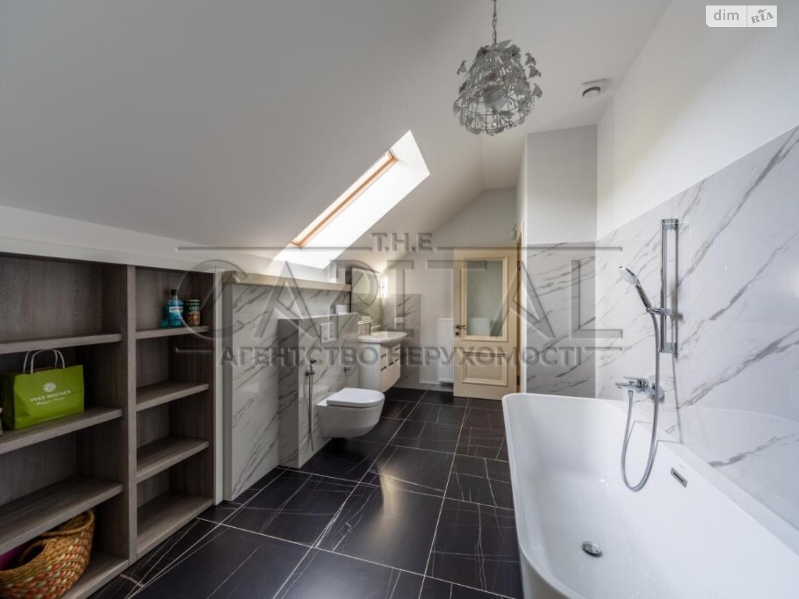 двоповерховий будинок з опаленням, 440 кв. м, цегла. Продаж у Лісниках фото 1 двоповерховий будинок з опаленням, 440 кв. м, цегла. Продаж у Лісниках фото 1