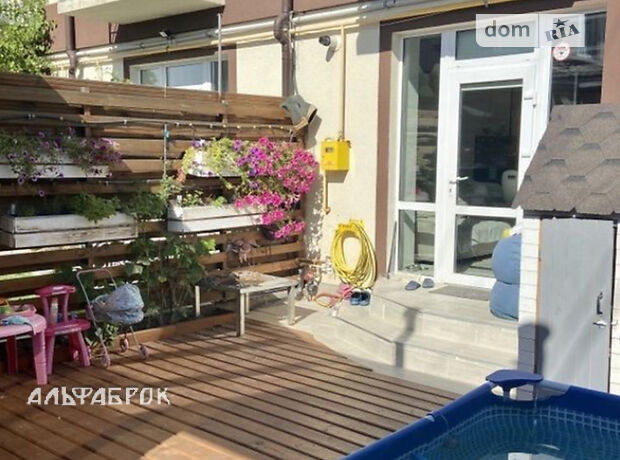 трехэтажный дом, 90 кв. м, кирпич. Продажа в Петровском (нов. Святопетровском) (Киевская обл.) фото 1 трехэтажный дом, 90 кв. м, кирпич. Продажа в Петровском (нов. Святопетровском) (Киевская обл.) фото 1