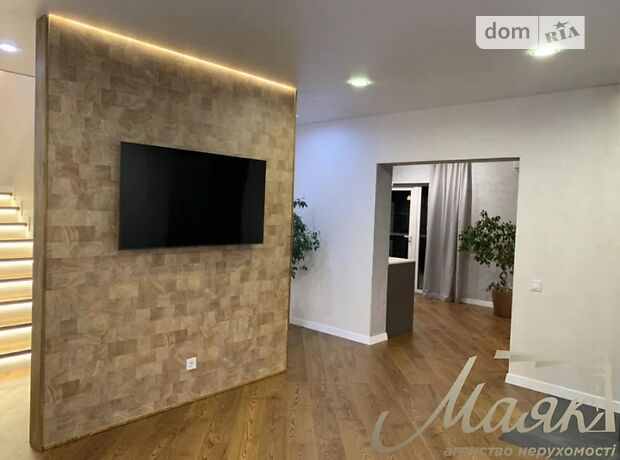 двухэтажный дом с ремонтом, 250 кв. м, кирпич. Продажа в Софиевской Борщаговке (Киевская обл.) фото 1 двухэтажный дом с ремонтом, 250 кв. м, кирпич. Продажа в Софиевской Борщаговке (Киевская обл.) фото 1
