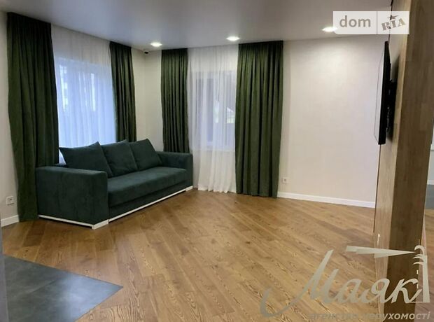 двухэтажный дом с ремонтом, 250 кв. м, кирпич. Продажа в Софиевской Борщаговке (Киевская обл.) фото 1 двухэтажный дом с ремонтом, 250 кв. м, кирпич. Продажа в Софиевской Борщаговке (Киевская обл.) фото 1