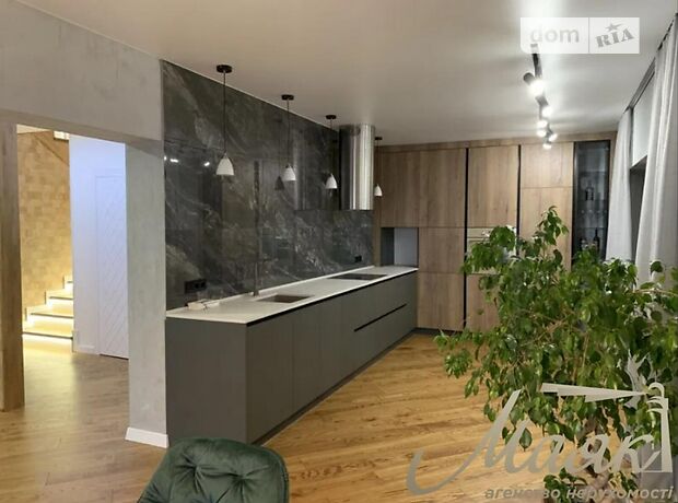 двухэтажный дом с ремонтом, 250 кв. м, кирпич. Продажа в Софиевской Борщаговке (Киевская обл.) фото 1 двухэтажный дом с ремонтом, 250 кв. м, кирпич. Продажа в Софиевской Борщаговке (Киевская обл.) фото 1