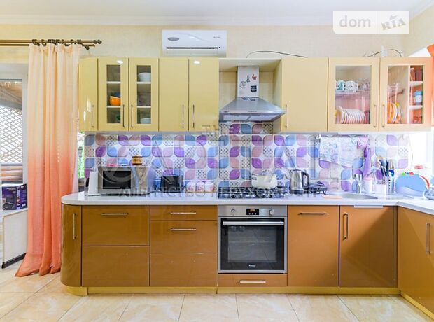 двухэтажный дом с балконом, 240 кв. м, кирпич. Продажа в Софиевской Борщаговке (Киевская обл.) фото 1 двухэтажный дом с балконом, 240 кв. м, кирпич. Продажа в Софиевской Борщаговке (Киевская обл.) фото 1