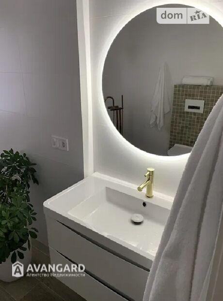 трехэтажный дом, 250 кв. м, кирпич. Продажа в Софиевской Борщаговке (Киевская обл.) фото 1 трехэтажный дом, 250 кв. м, кирпич. Продажа в Софиевской Борщаговке (Киевская обл.) фото 1