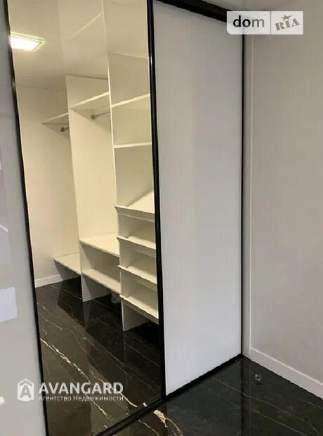 трехэтажный дом, 250 кв. м, кирпич. Продажа в Софиевской Борщаговке (Киевская обл.) фото 1 трехэтажный дом, 250 кв. м, кирпич. Продажа в Софиевской Борщаговке (Киевская обл.) фото 1