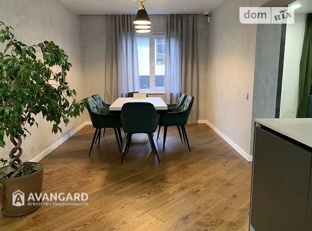 трехэтажный дом, 250 кв. м, кирпич. Продажа в Софиевской Борщаговке (Киевская обл.) фото 1 трехэтажный дом, 250 кв. м, кирпич. Продажа в Софиевской Борщаговке (Киевская обл.) фото 1