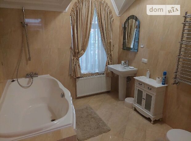 трехэтажный дом, 451 кв. м, кирпич. Продажа в Софиевской Борщаговке (Киевская обл.) фото 1 трехэтажный дом, 451 кв. м, кирпич. Продажа в Софиевской Борщаговке (Киевская обл.) фото 1