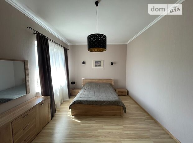двухэтажный дом с балконом, 250 кв. м, кирпич. Продажа в Юровке (Киевская обл.) фото 1 двухэтажный дом с балконом, 250 кв. м, кирпич. Продажа в Юровке (Киевская обл.) фото 1