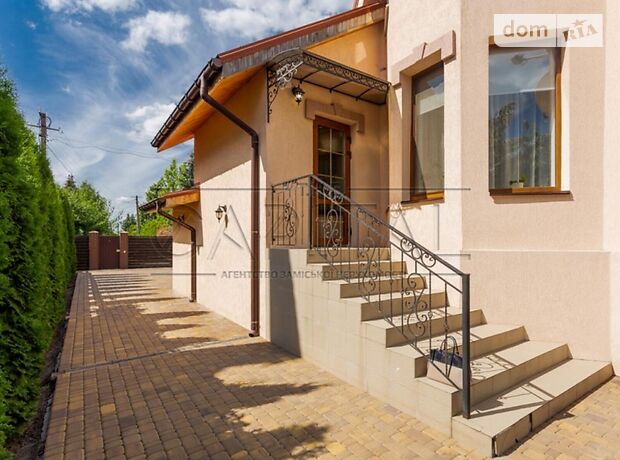 трехэтажный дом с садом, 240 кв. м, кирпич. Продажа в Юровке (Киевская обл.) фото 1 трехэтажный дом с садом, 240 кв. м, кирпич. Продажа в Юровке (Киевская обл.) фото 1