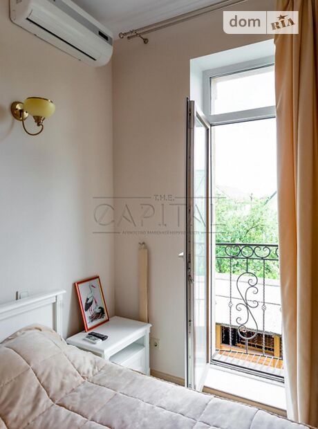 трехэтажный дом, 240 кв. м, кирпич. Продажа в Юровке (Киевская обл.) фото 1 трехэтажный дом, 240 кв. м, кирпич. Продажа в Юровке (Киевская обл.) фото 1