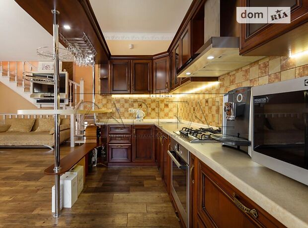 трехэтажный дом, 240 кв. м, кирпич. Продажа в Юровке (Киевская обл.) фото 1 трехэтажный дом, 240 кв. м, кирпич. Продажа в Юровке (Киевская обл.) фото 1