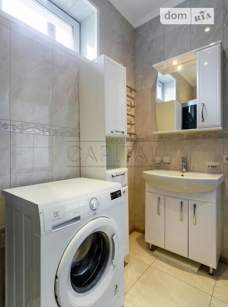 трехэтажный дом, 240 кв. м, кирпич. Продажа в Юровке (Киевская обл.) фото 1 трехэтажный дом, 240 кв. м, кирпич. Продажа в Юровке (Киевская обл.) фото 1