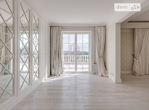 трехэтажный дом с камином, 680 кв. м, кирпич. Продажа в Крюковщине (Киевская обл.) фото 1 трехэтажный дом с камином, 680 кв. м, кирпич. Продажа в Крюковщине (Киевская обл.) фото 1