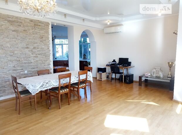 трехэтажный дом с камином, 685.9 кв. м, кирпич. Продажа в Петрушках (Киевская обл.) фото 1 трехэтажный дом с камином, 685.9 кв. м, кирпич. Продажа в Петрушках (Киевская обл.) фото 1