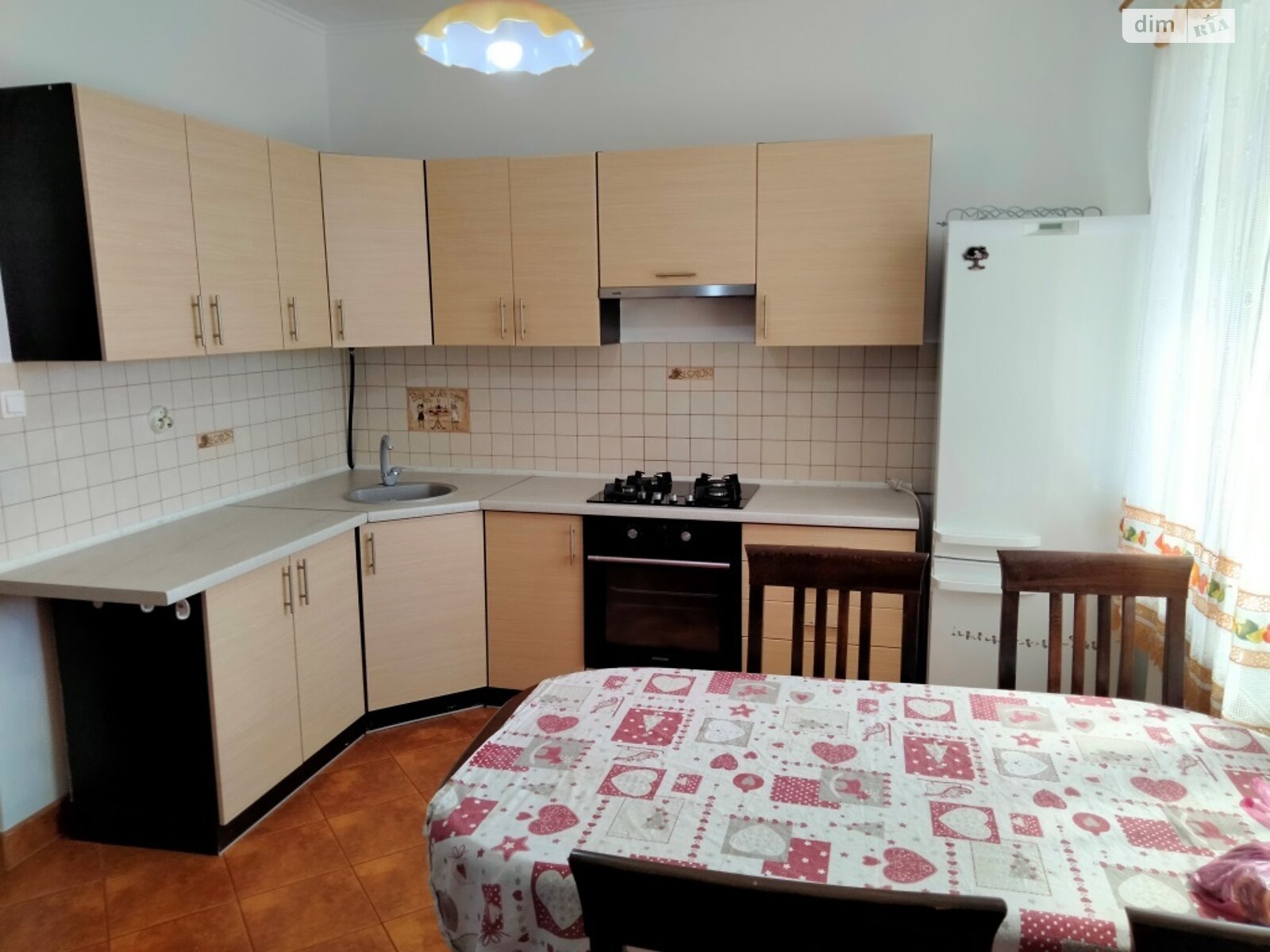 двоповерховий будинок з гаражем, 233 кв. м, цегла. Продаж у Кінчеші фото 1