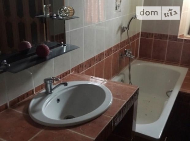 двухэтажный дом с садом, 240 кв. м, кирпич. Продажа в Оршовцах (Черновицкая обл.) фото 1 двухэтажный дом с садом, 240 кв. м, кирпич. Продажа в Оршовцах (Черновицкая обл.) фото 1