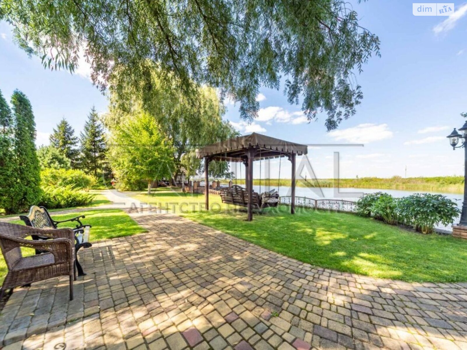 двоповерховий будинок, 490 кв. м, цегла. Продаж у Кийлові фото 1 двоповерховий будинок, 490 кв. м, цегла. Продаж у Кийлові фото 1