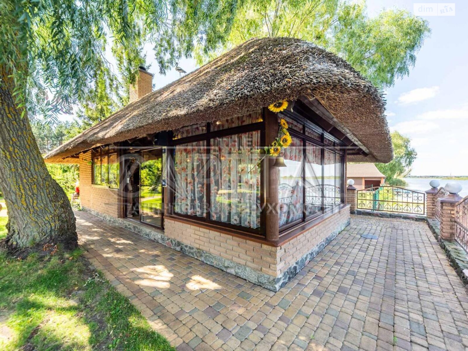 двоповерховий будинок бесідка, 490 кв. м, цегла. Продаж у Кийлові фото 1