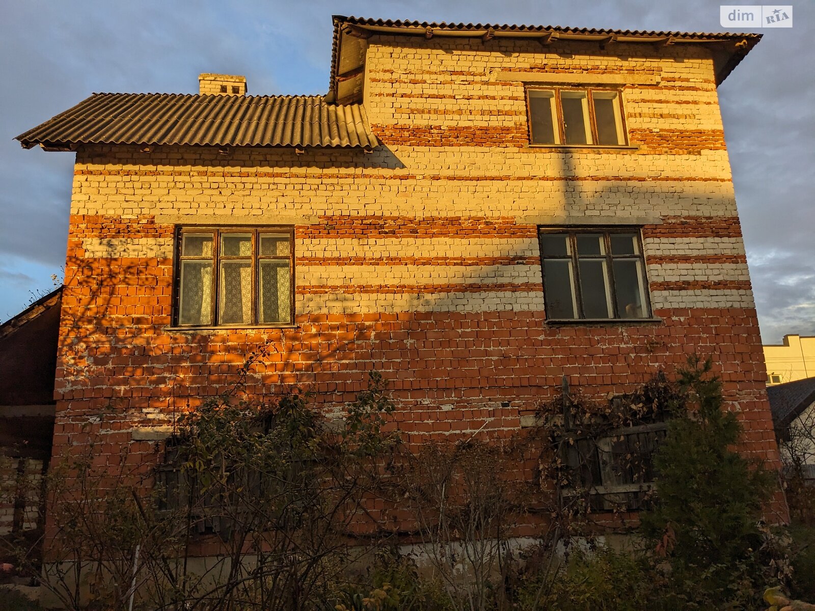 двоповерховий будинок з гаражем, 234 кв. м, цегла. Продаж у Клузові фото 1