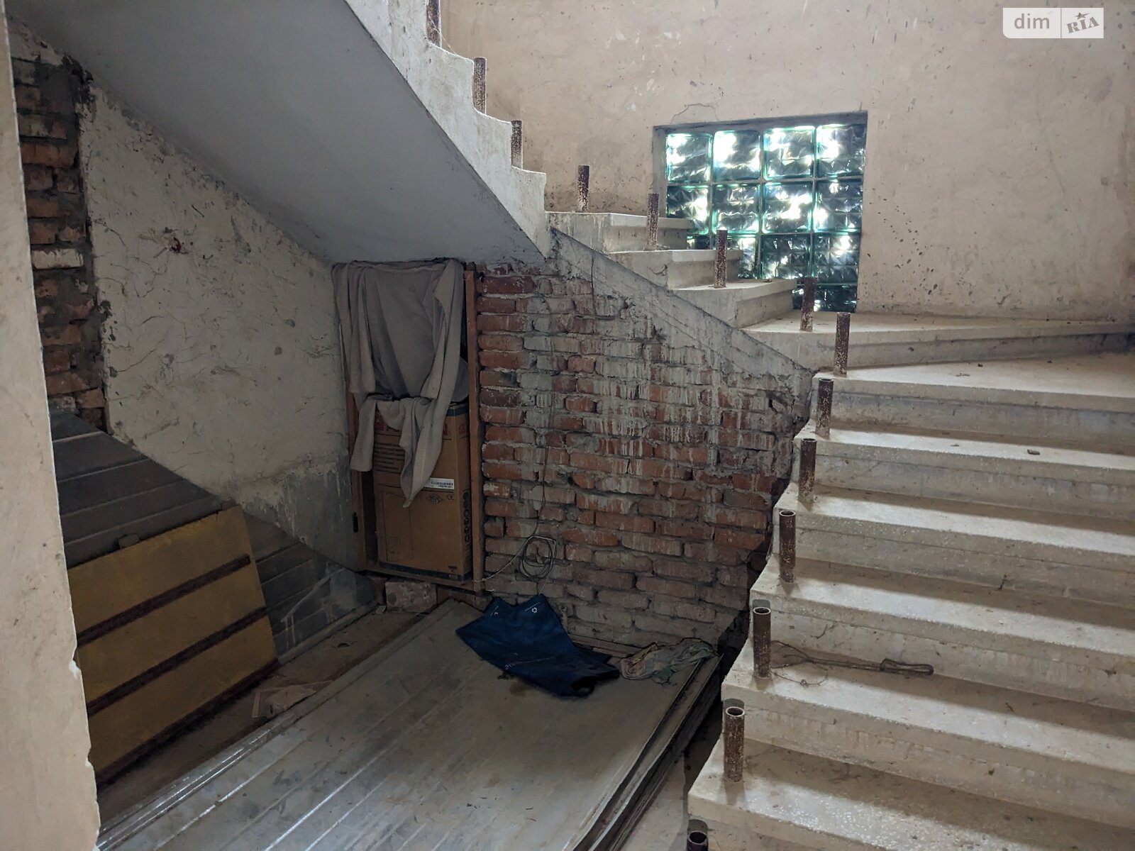 двоповерховий будинок з гаражем, 234 кв. м, цегла. Продаж у Клузові фото 1