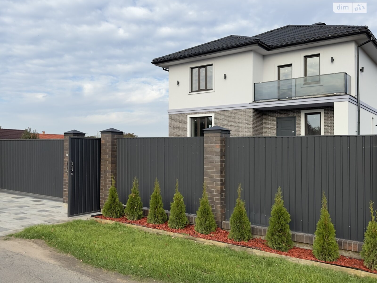 двоповерховий будинок з верандою, 300 кв. м, цегла. Продаж у Княжичах фото 1 двоповерховий будинок з верандою, 300 кв. м, цегла. Продаж у Княжичах фото 1