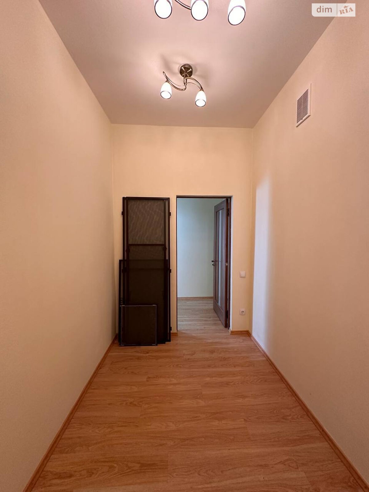 триповерховий будинок з балконом, 200.9 кв. м, ракушняк. Продаж в Коблевому, район Коблево фото 1 триповерховий будинок з балконом, 200.9 кв. м, ракушняк. Продаж в Коблевому, район Коблево фото 1
