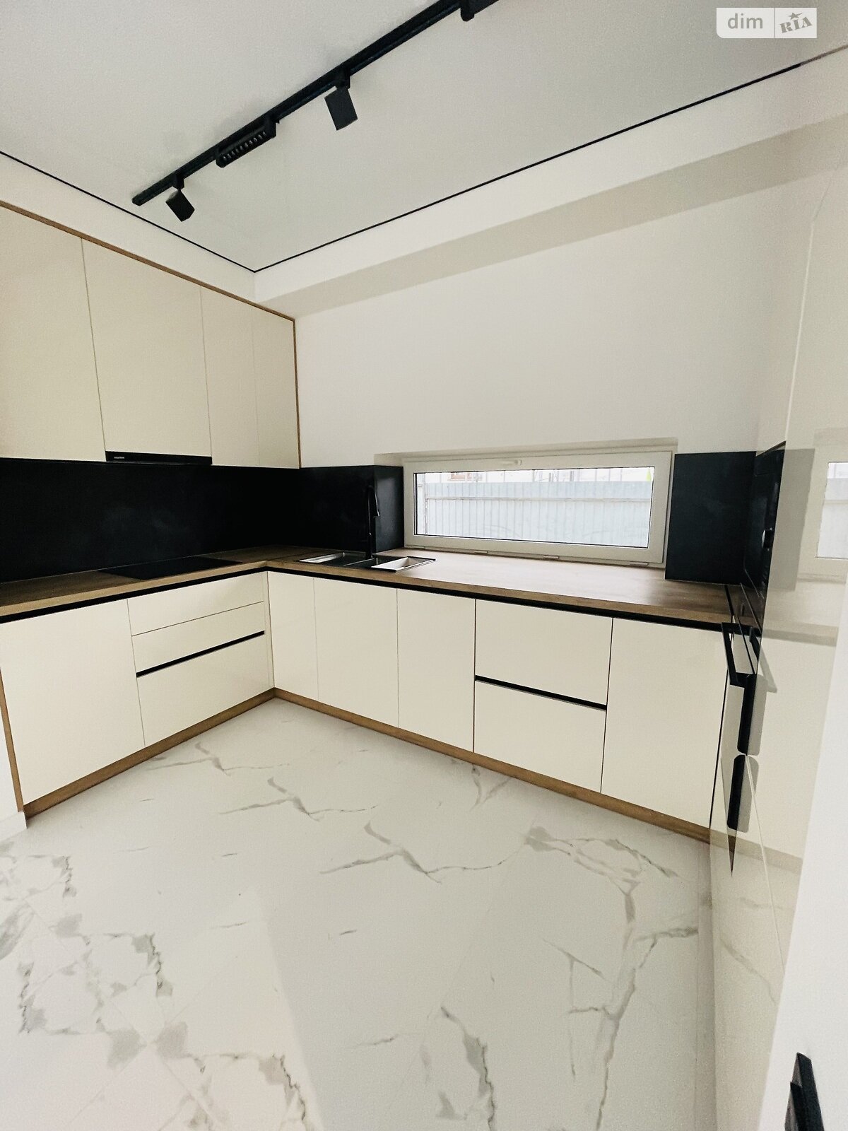 двухэтажный дом с балконом, 98 кв. м, кирпич. Продажа в Колоденке фото 1 двухэтажный дом с балконом, 98 кв. м, кирпич. Продажа в Колоденке фото 1