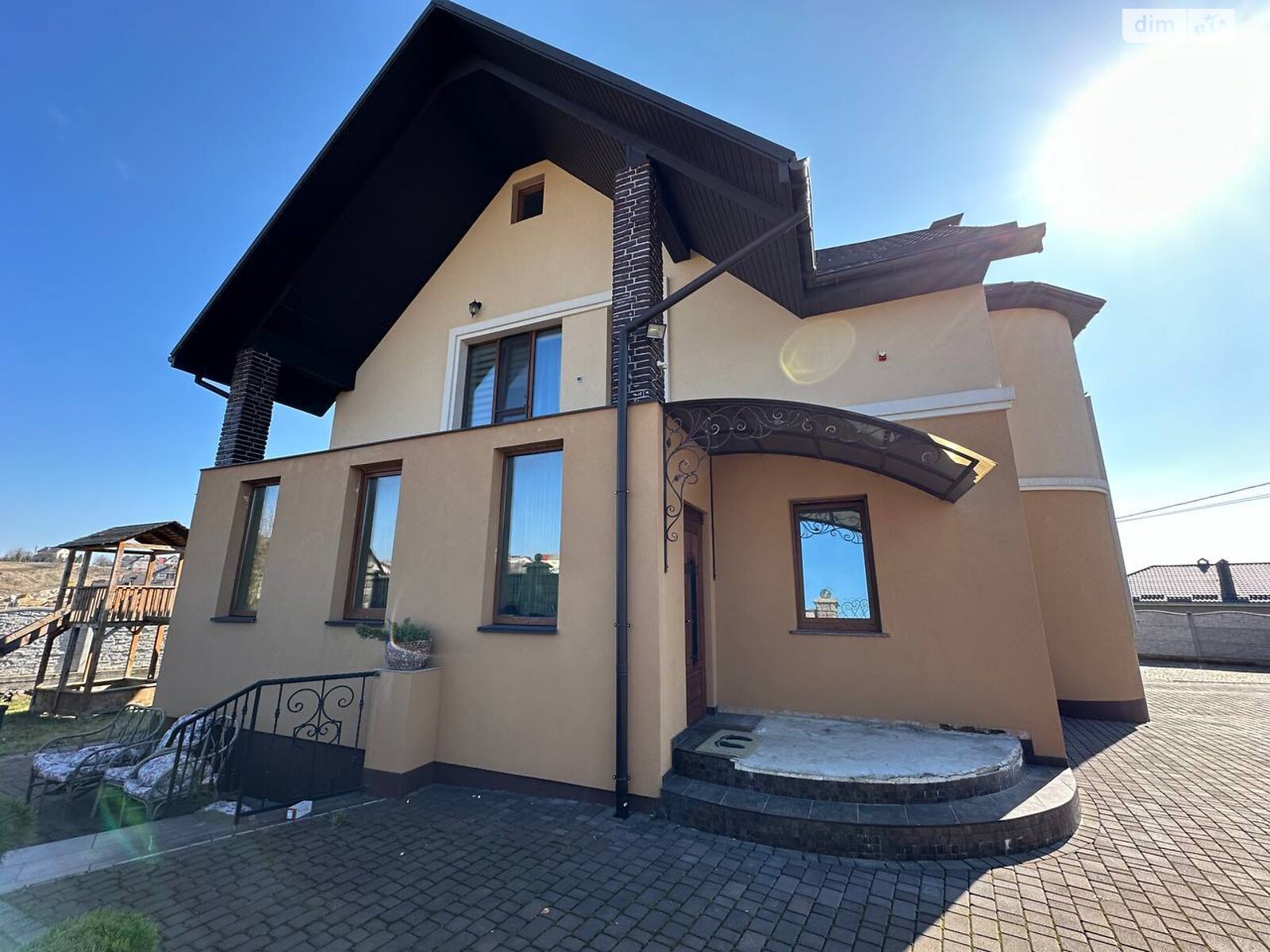 двухэтажный дом с гаражом, 246.5 кв. м, кирпич. Продажа в Колоденке фото 1 двухэтажный дом с гаражом, 246.5 кв. м, кирпич. Продажа в Колоденке фото 1