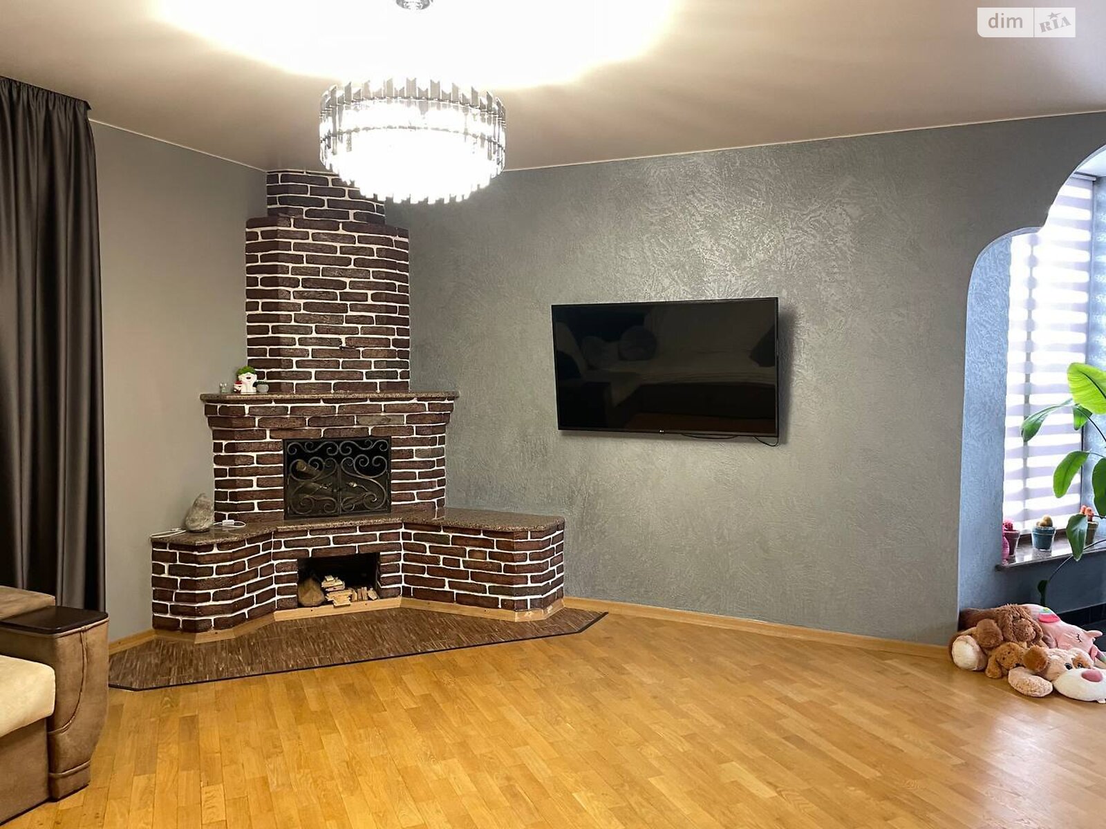 двухэтажный дом с гаражом, 246.5 кв. м, кирпич. Продажа в Колоденке фото 1 двухэтажный дом с гаражом, 246.5 кв. м, кирпич. Продажа в Колоденке фото 1