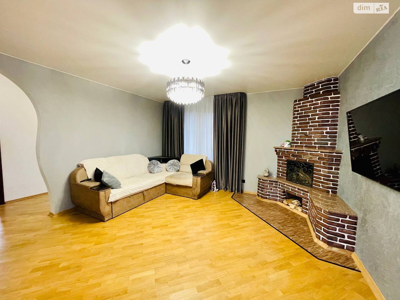 двухэтажный дом с гаражом, 246.5 кв. м, кирпич. Продажа в Колоденке фото 1 двухэтажный дом с гаражом, 246.5 кв. м, кирпич. Продажа в Колоденке фото 1