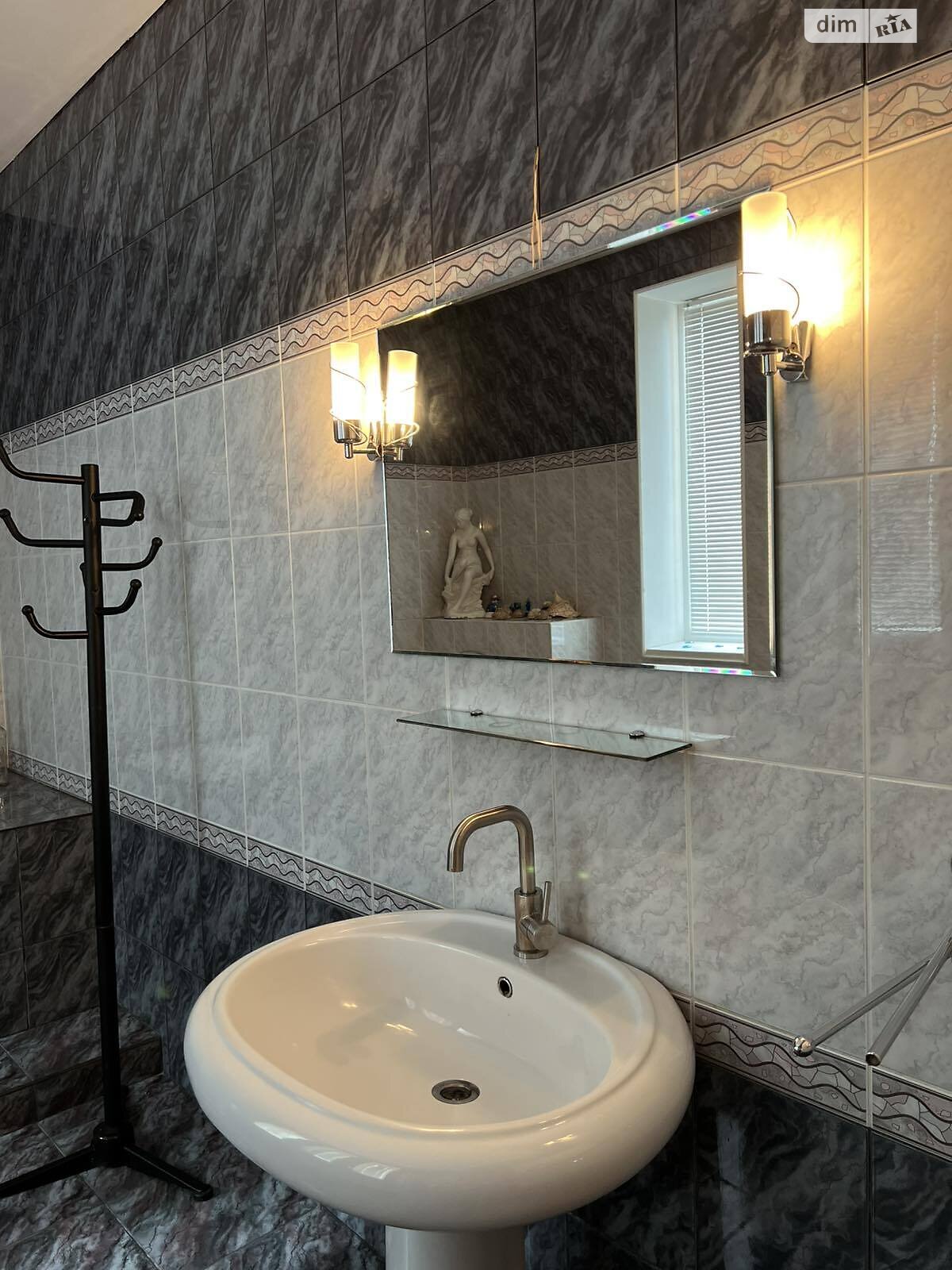 двухэтажный дом с верандой, 300 кв. м, кирпич. Продажа в Коломые фото 1 двухэтажный дом с верандой, 300 кв. м, кирпич. Продажа в Коломые фото 1