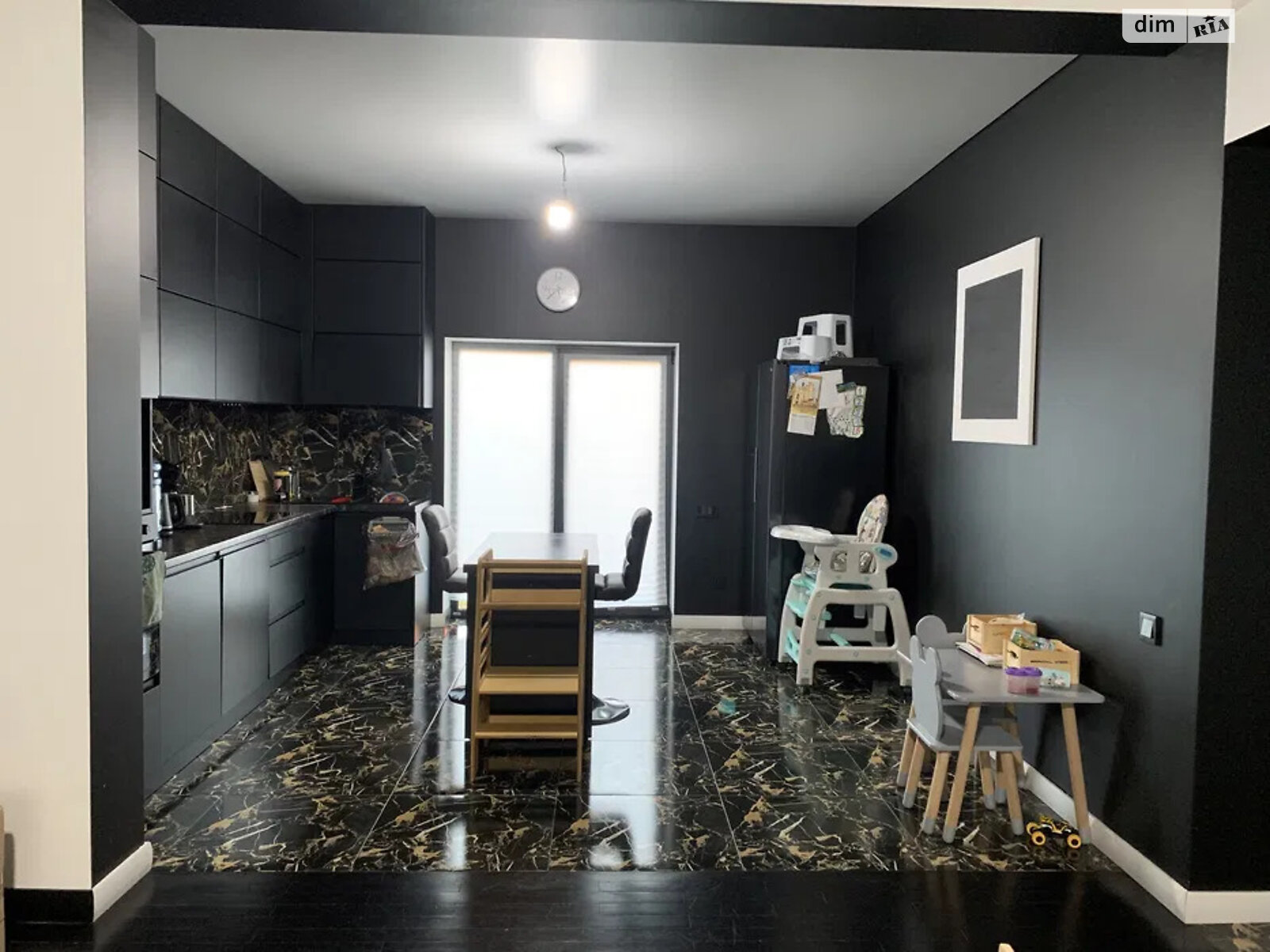 двоповерховий будинок з опаленням, 180 кв. м, цегла. Продаж у Коломиї фото 1 двоповерховий будинок з опаленням, 180 кв. м, цегла. Продаж у Коломиї фото 1
