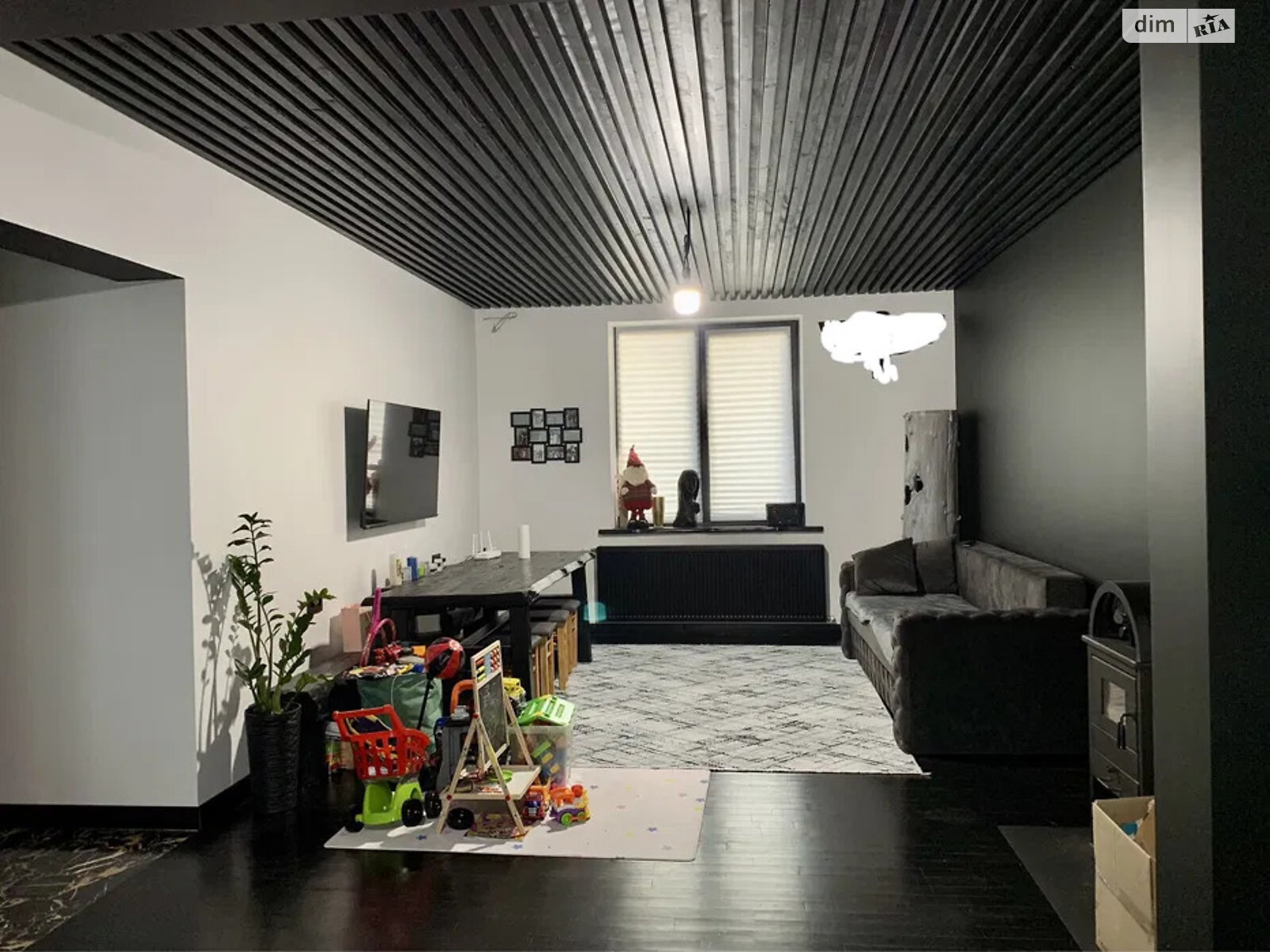 двоповерховий будинок з опаленням, 180 кв. м, цегла. Продаж у Коломиї фото 1 двоповерховий будинок з опаленням, 180 кв. м, цегла. Продаж у Коломиї фото 1