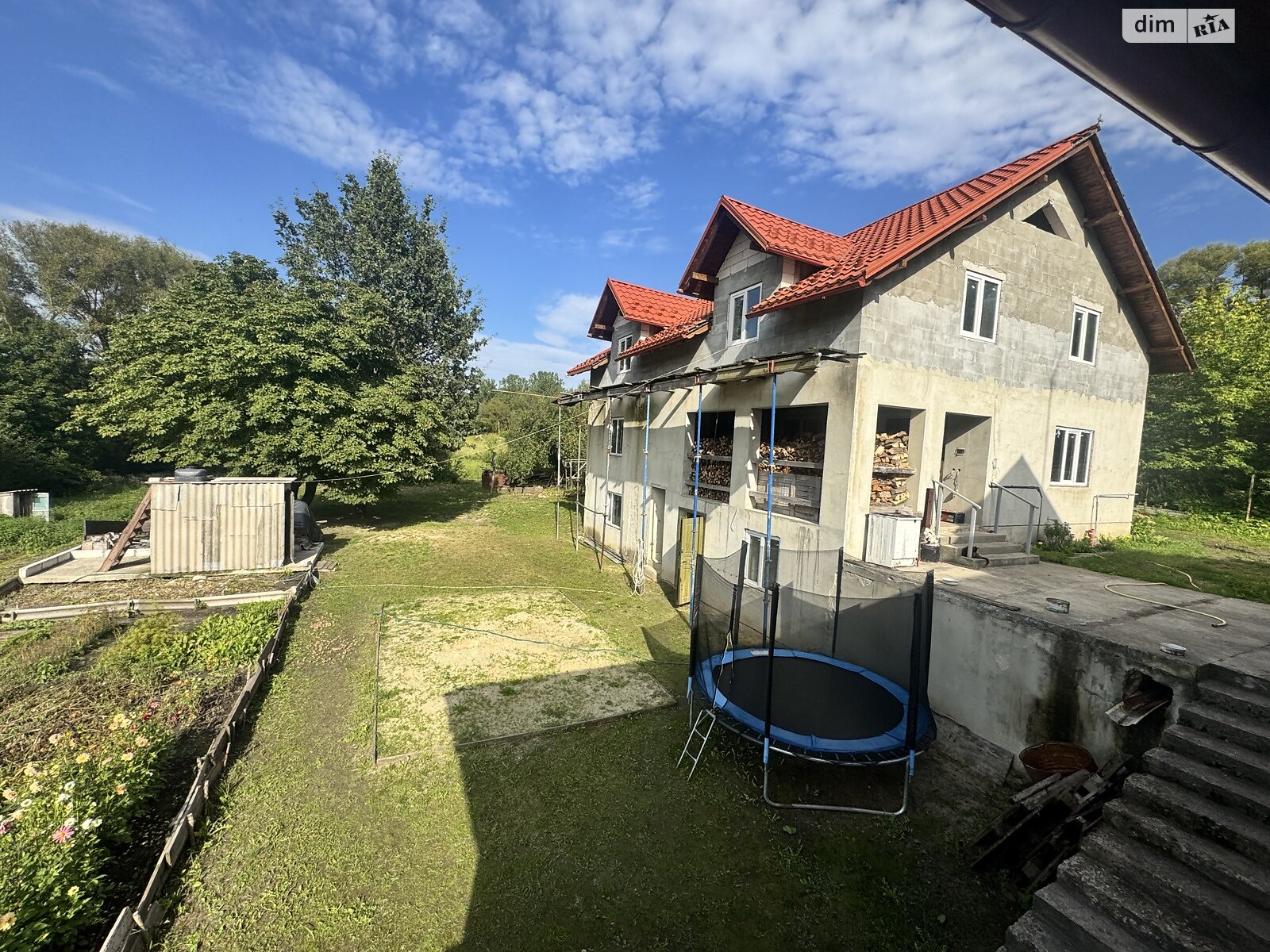 двухэтажный дом с верандой, 230 кв. м, кирпич. Продажа в Комарине фото 1 двухэтажный дом с верандой, 230 кв. м, кирпич. Продажа в Комарине фото 1