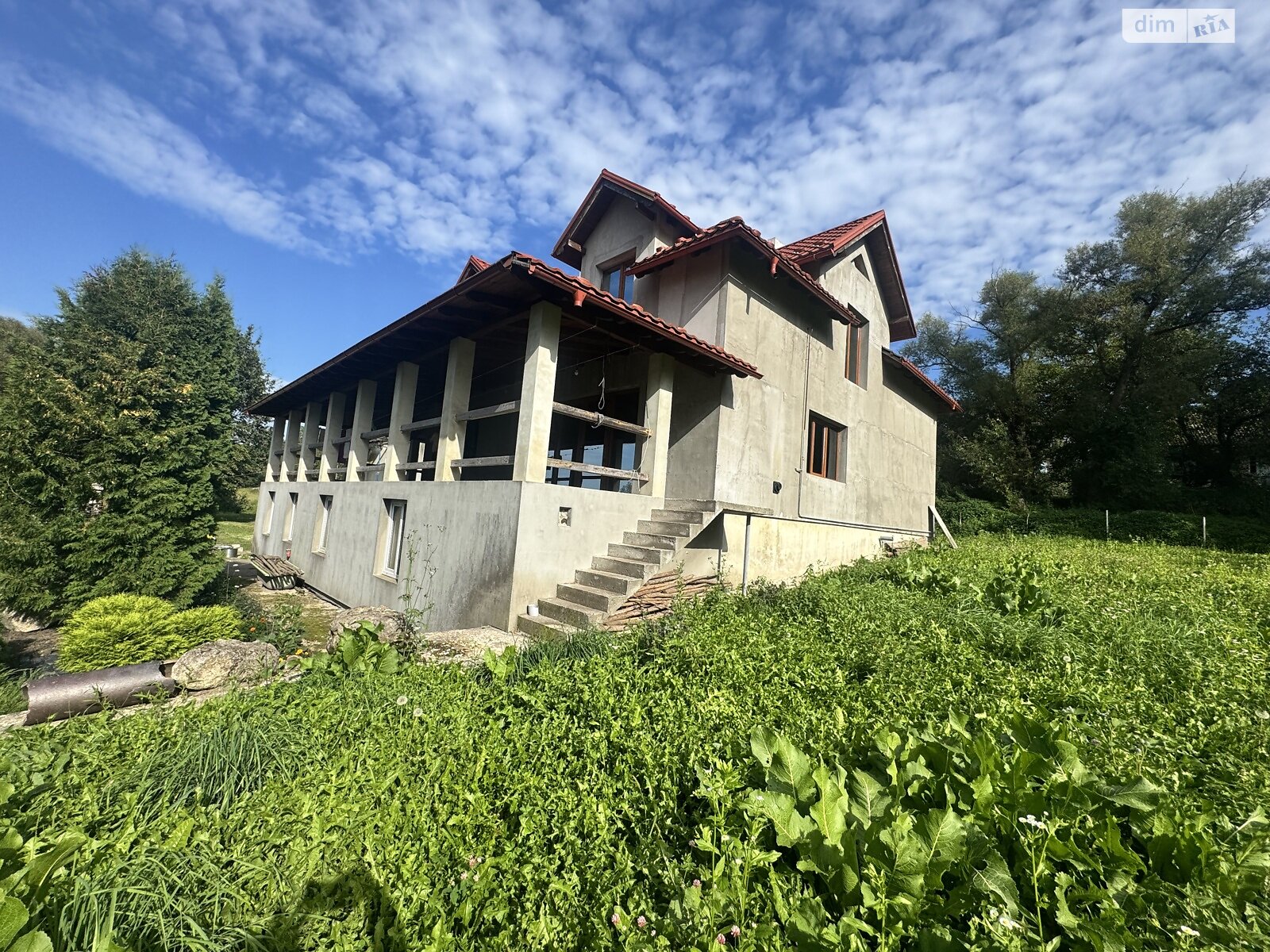 двухэтажный дом с верандой, 230 кв. м, кирпич. Продажа в Комарине фото 1 двухэтажный дом с верандой, 230 кв. м, кирпич. Продажа в Комарине фото 1