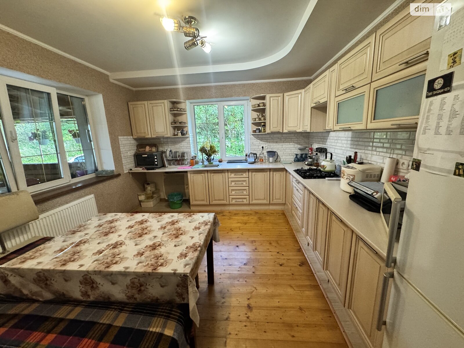 двухэтажный дом с верандой, 230 кв. м, кирпич. Продажа в Комарине фото 1 двухэтажный дом с верандой, 230 кв. м, кирпич. Продажа в Комарине фото 1