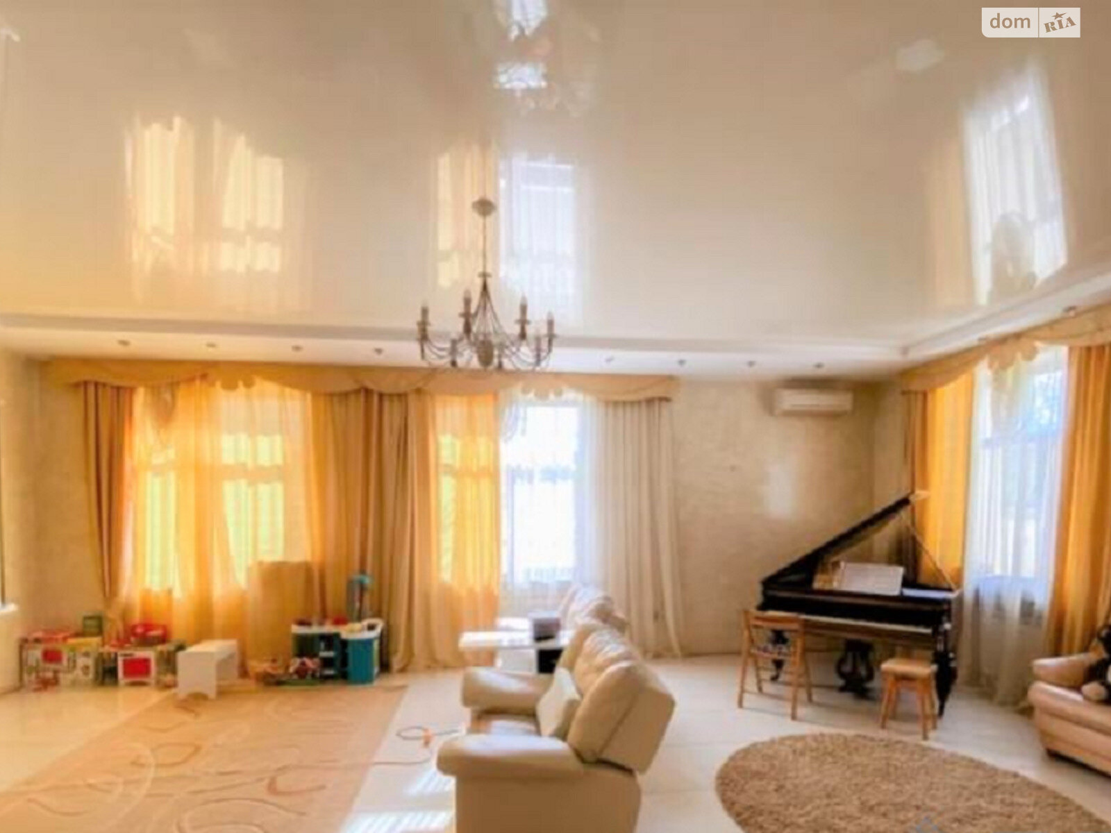 четырехэтажный дом, 550 кв. м, кирпич. Продажа в Черноморском фото 1