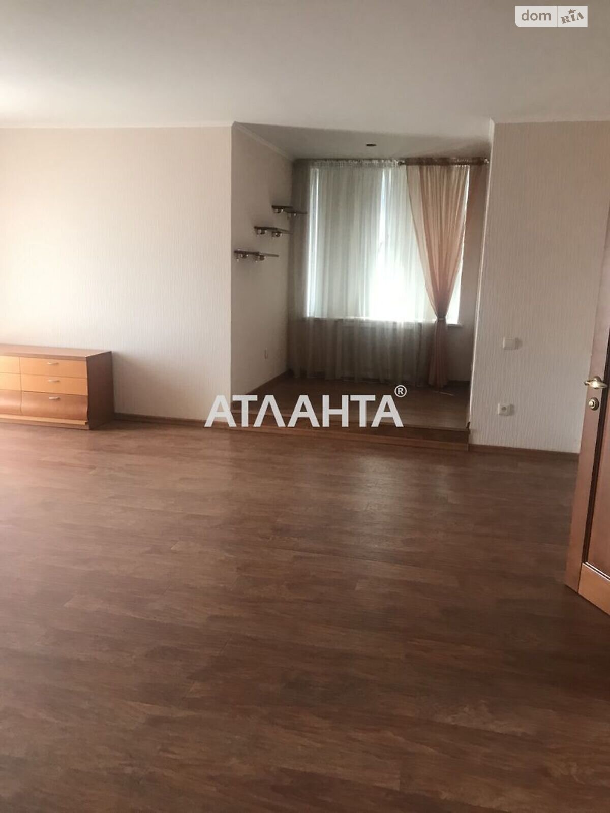 трехэтажный дом, 263.7 кв. м, ракушечник (ракушняк). Продажа в Крыжановке фото 1