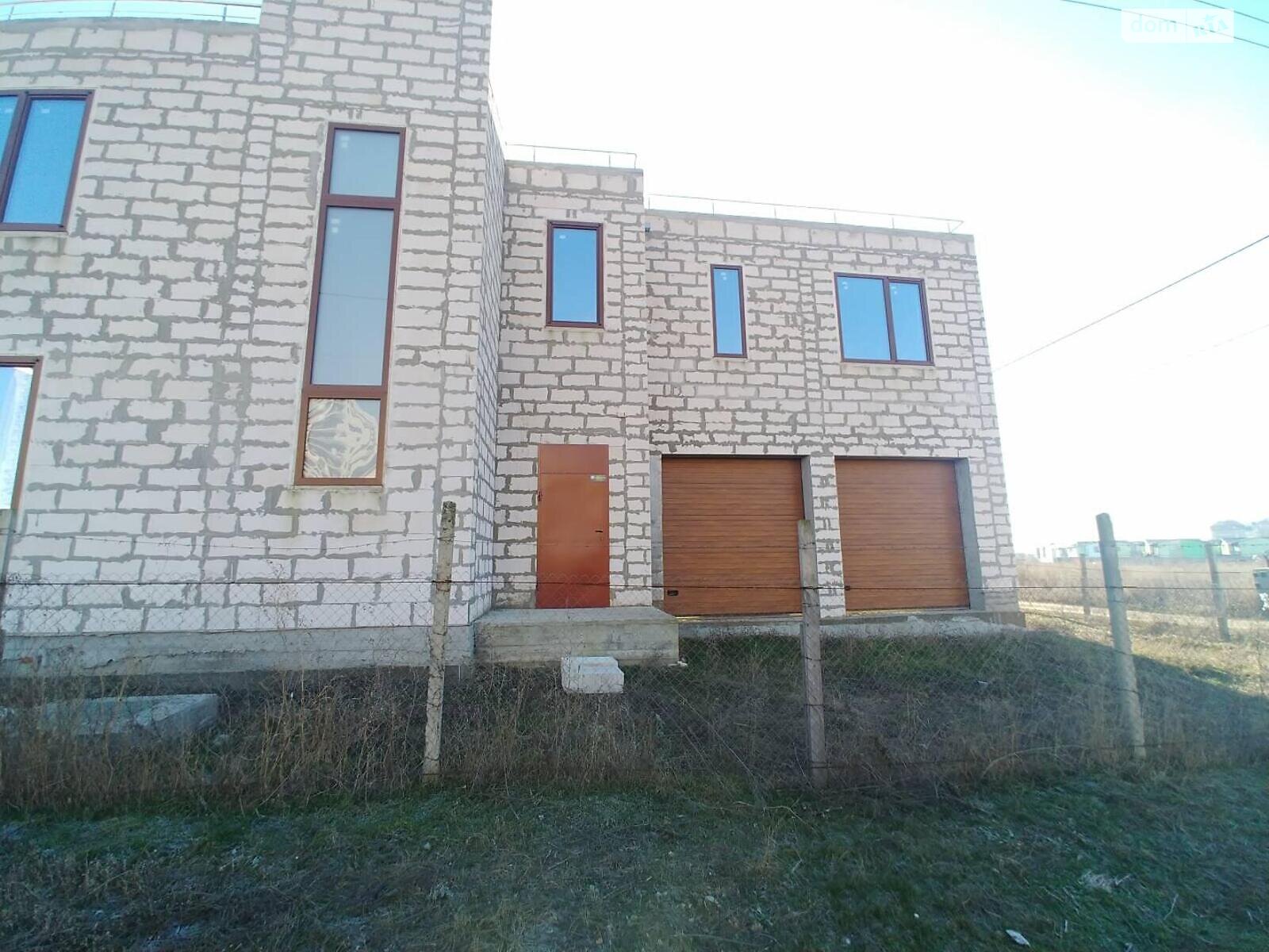 двухэтажный дом, 270 кв. м, кирпич. Продажа в Лесках фото 1