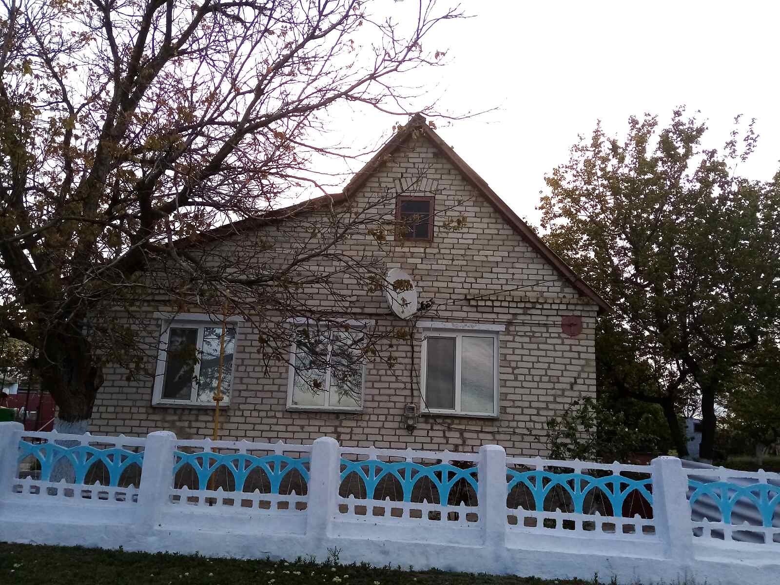 одноэтажный дом с мебелью, 85 кв. м, кирпич. Продажа в Комиссаровке район Центральный фото 1 одноэтажный дом с мебелью, 85 кв. м, кирпич. Продажа в Комиссаровке район Центральный фото 1