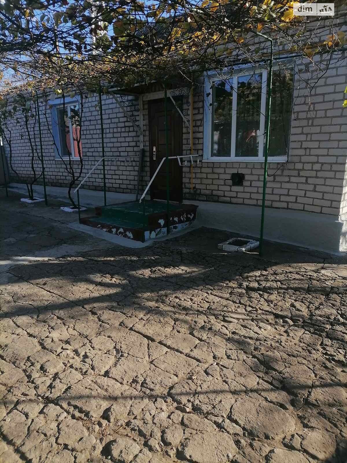 одноэтажный дом с мебелью, 85 кв. м, кирпич. Продажа в Комиссаровке район Центральный фото 1 одноэтажный дом с мебелью, 85 кв. м, кирпич. Продажа в Комиссаровке район Центральный фото 1