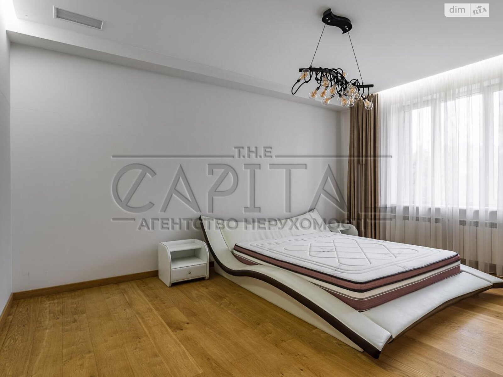 двухэтажный дом с гаражом, 300 кв. м, кирпич. Продажа в Конча-Заспе фото 1