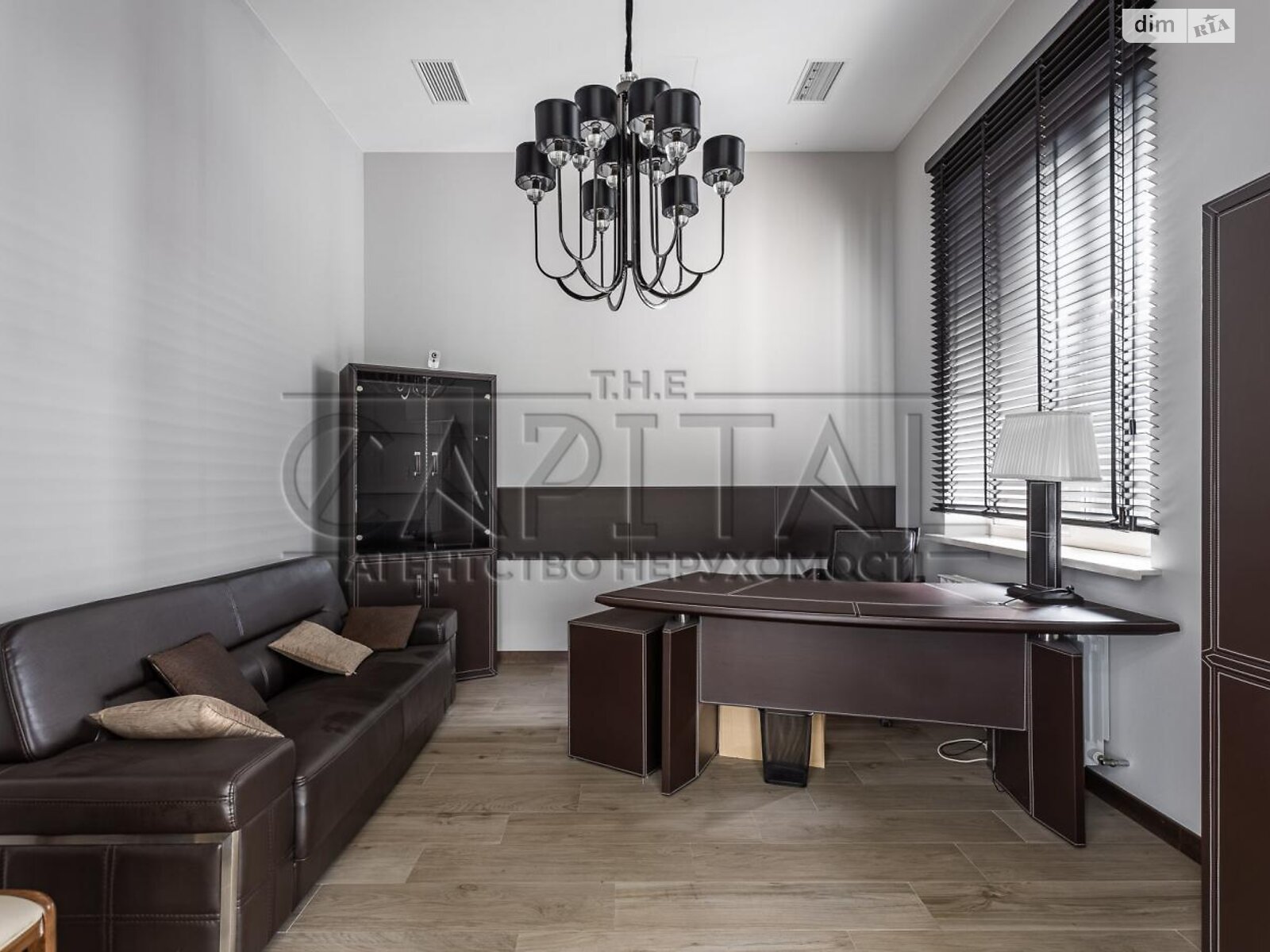 двухэтажный дом с гаражом, 300 кв. м, кирпич. Продажа в Конча-Заспе фото 1