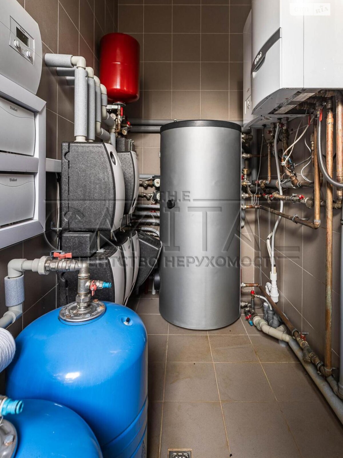 двухэтажный дом с гаражом, 300 кв. м, кирпич. Продажа в Конча-Заспе фото 1