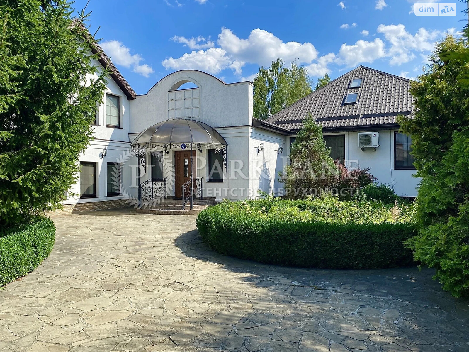 трехэтажный дом с верандой, 1057.9 кв. м, керамический кирпич. Продажа в Козине фото 1 трехэтажный дом с верандой, 1057.9 кв. м, керамический кирпич. Продажа в Козине фото 1